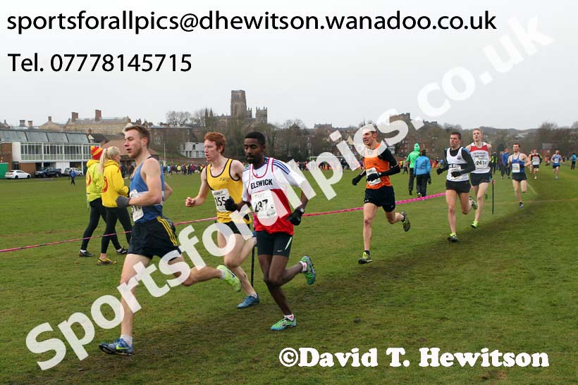 Senior mens Durham Cathedral Relays. Photo: David T. Hewitson/Sports for All Sports